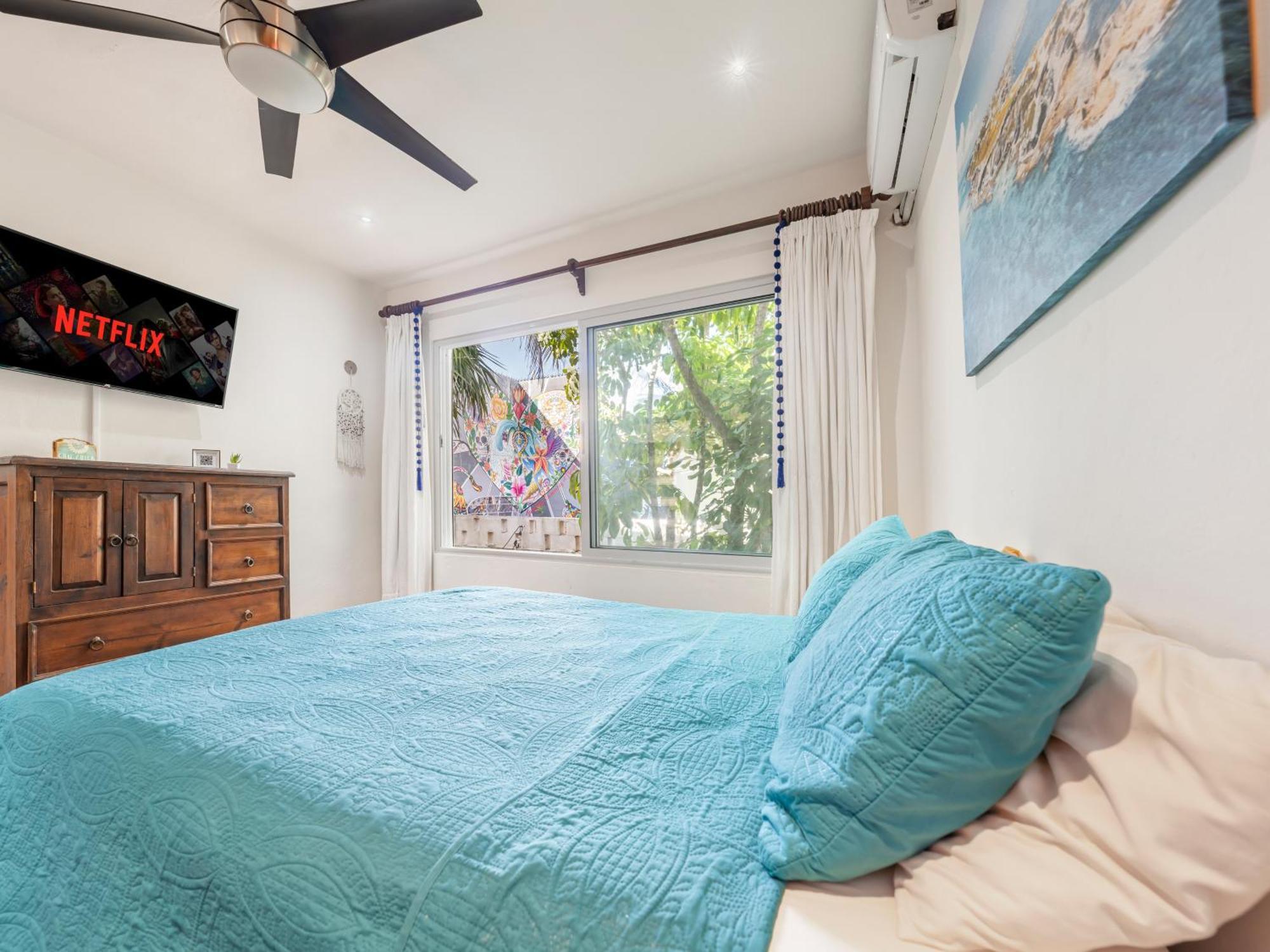 The Mermaid And The Pearl Boutique * Isla Mujeres